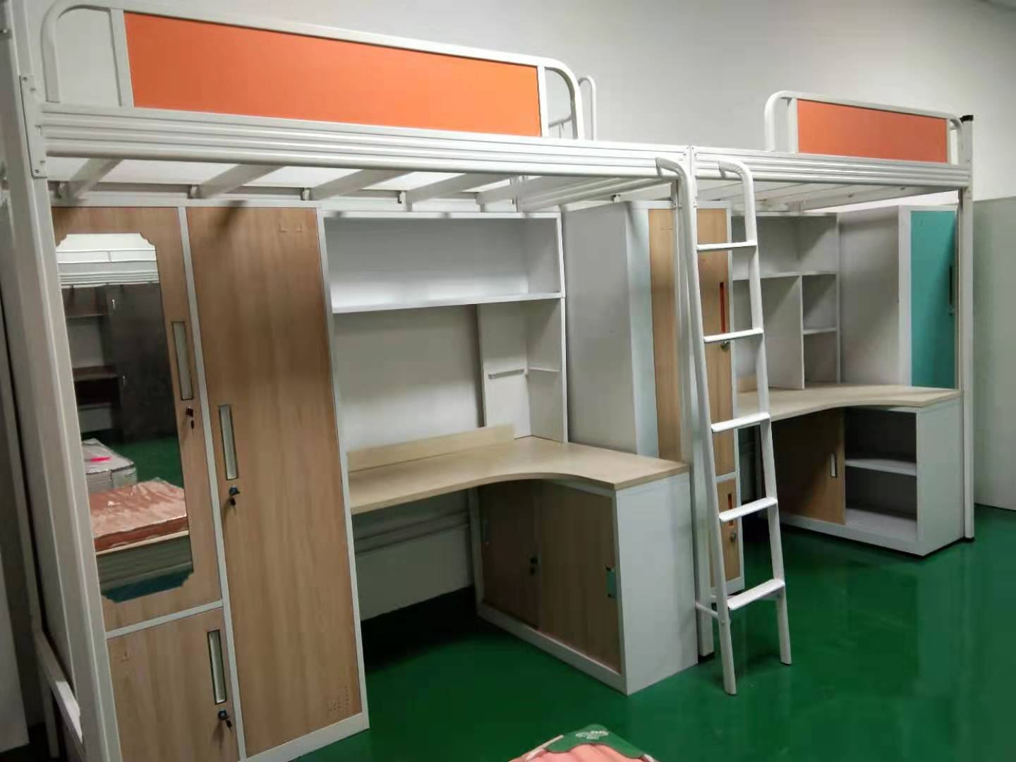 孩子几岁才能睡双层床？